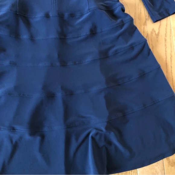 3/$30 - Navy dress size 10 *read - Picture 4 of 8